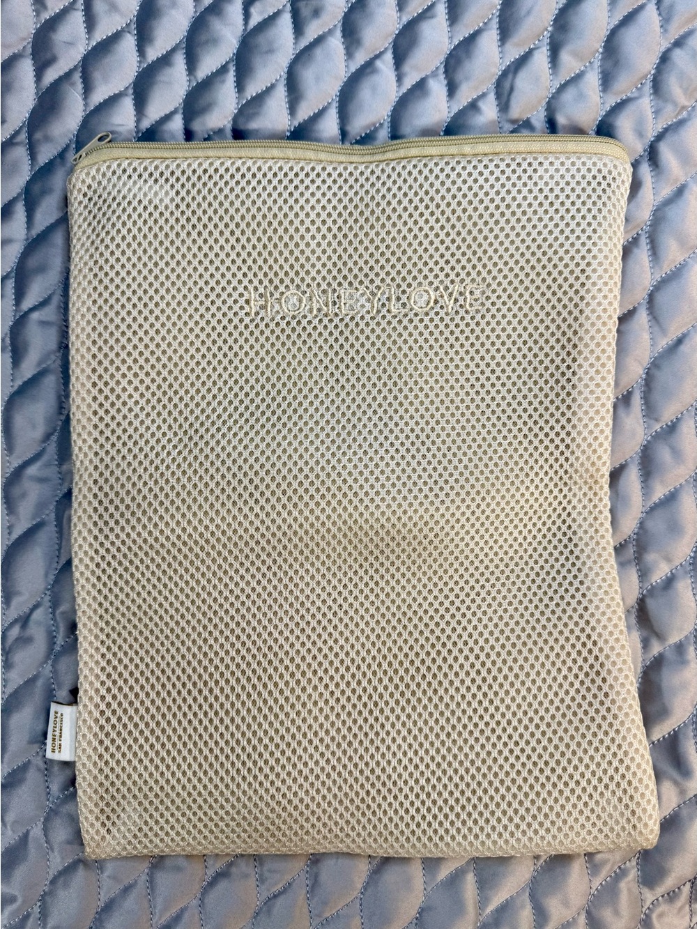 Honeylove Cream Mesh Tablet Sleeve with Zip Closure